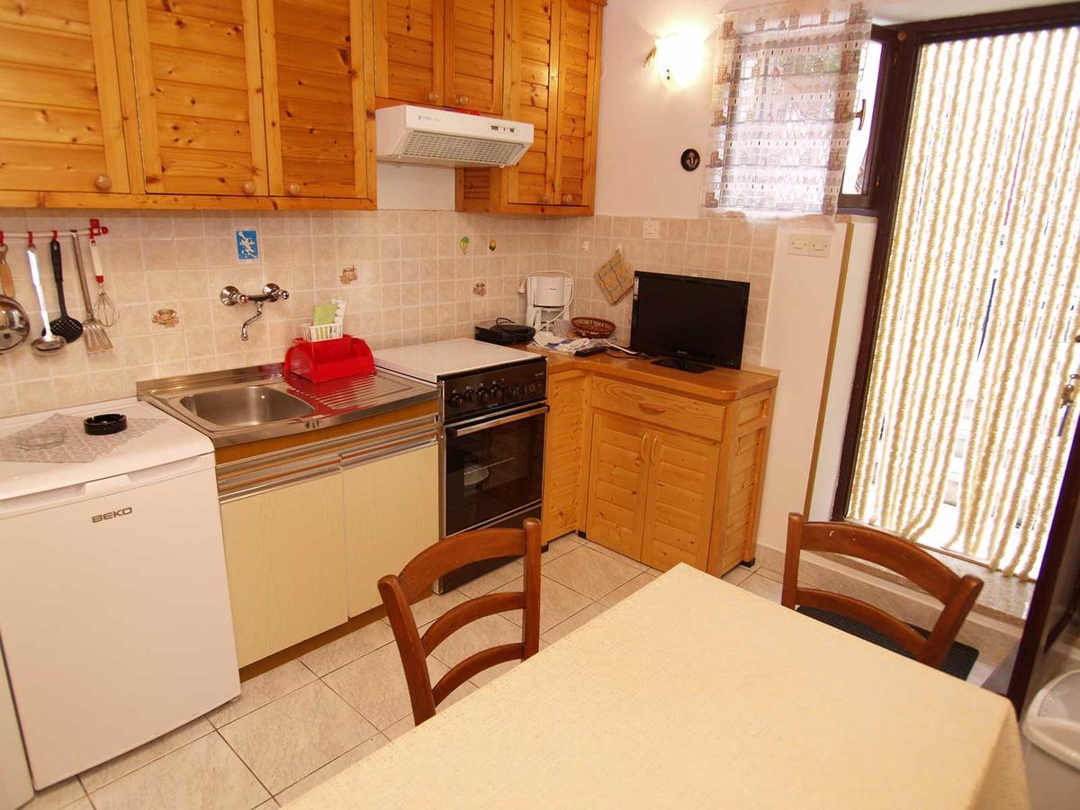 Teo Apartment Veli Lošinj Екстериор снимка